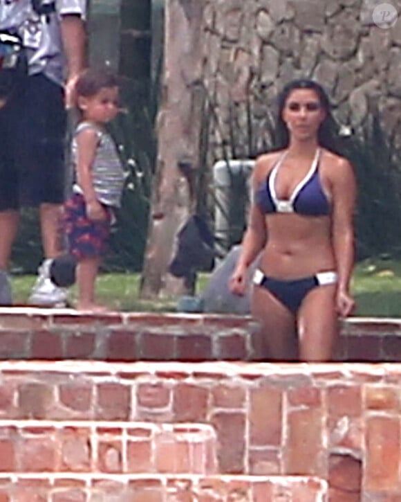 Les soeurs Kardashian, photographiées au bord de la plage de La Romana, en République dominicaine, le mercredi 21 mars.