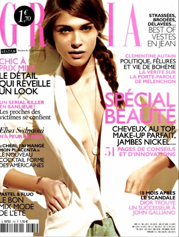 Elisa Sednaoui en couverture du magazine Grazia en kiosques le 13 avril 2012