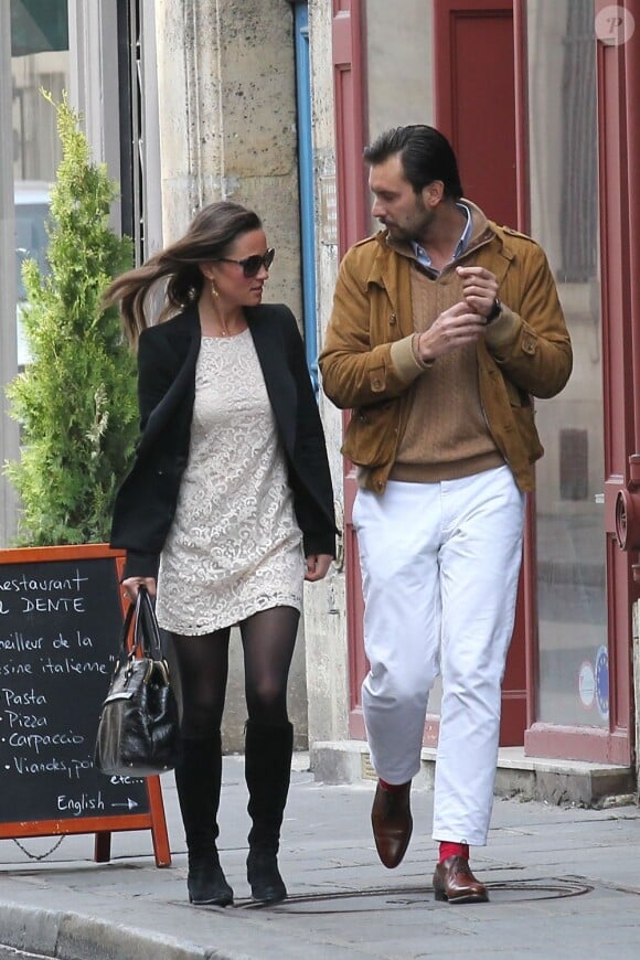 Pippa Middleton et son meilleur ami Arthur de Soultrait à Paris, le 14 avril 2012.