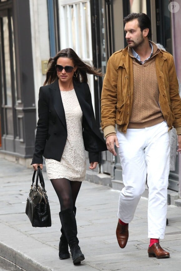 Pippa Middleton et son meilleur ami Arthur de Soultrait à Paris, le 14 avril 2012.