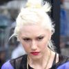 Gwen Stefani était de sortie à Valley Village près de Los Angeles, accompagnée de son fils Zuma. Le 14 avril 2012.