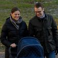 Promenade dans le parc du palais Haga, quelques jours après la naissance survenue le 23 février 2012 de la princesse Estelle de Suède.