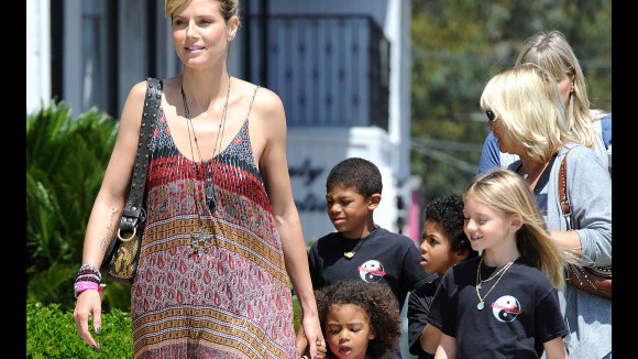 Heidi Klum, entourée de ses enfants, affronte la vie de mère célibataire