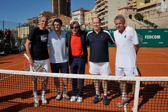Le prince Albert II de Monaco disputait le 21 avril 2012 un double exhibition avec Arnaud Boetsch, Guy Forget et PPDA, sous l'arbitrage d'Ilie Nastase, dans le cadre du Rolex Masters 1000 de Monte-Carlo.