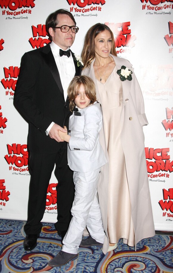 Sarah Jessica Parker, son mari Matthew Broderick et leur fils James à la première de la comédie musicale Nice Work If You Can Get It, à New York le 24 avril 2012
