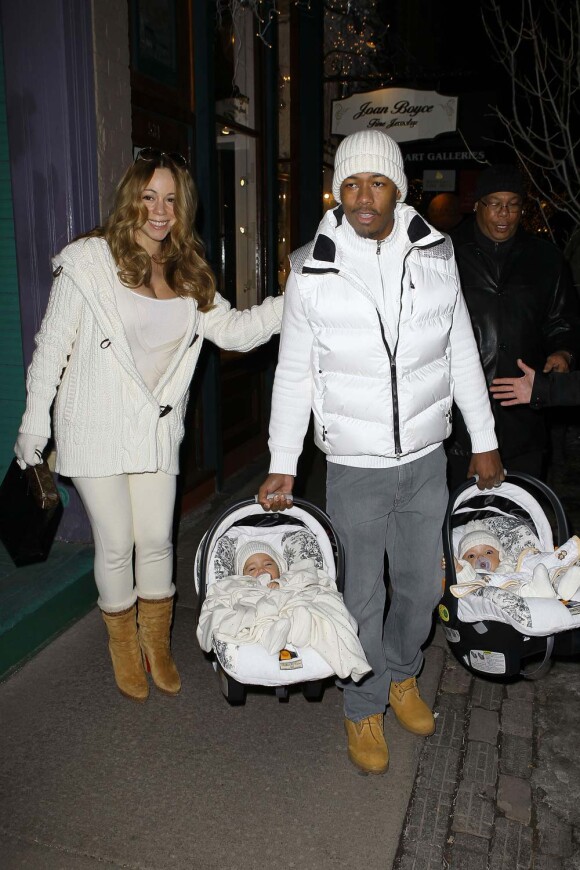 Mariah Carey, Nick Cannon et leurs bébés à Aspen, le 31 décembre 2011.