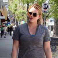 Hilary Duff, une jeune maman énergique aux formes arrondies