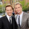 Tom Hiddleston et Chris Hemsworth, frères ennemis dans le blockbuster, lors de l'avant-première à New York dans le cadre du festival de Tribeca du film Avengers, le 28 avril 2012