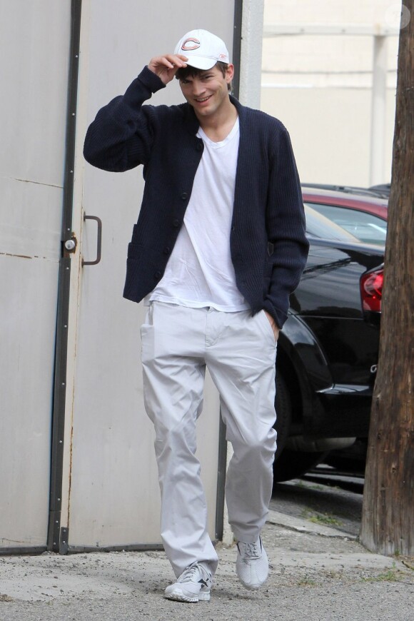 Ashton Kutcher à Los Angeles le 25 mars 2012.