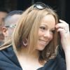 Mariah Carey, radieuse à sa sortie du Plaza Athénée, quitte Paris après un week-end amoureux avec son mari et ses deux jumeaux. Le 29 avril 2012.