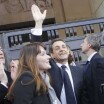 Nicolas Sarkozy entouré de sa femme Carla et de ses proches au Trocadéro