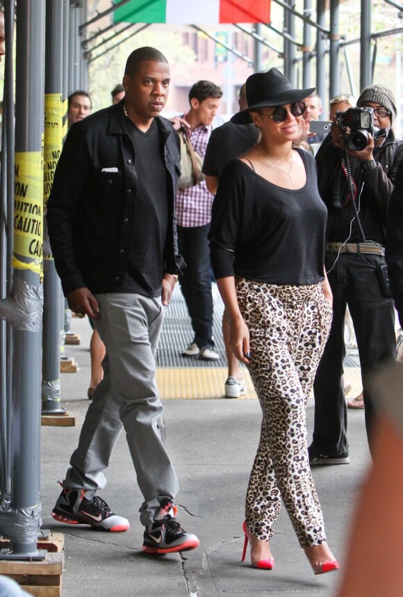 Jay-Z et sa femme Beyoncé à New York le 15 avril 2012