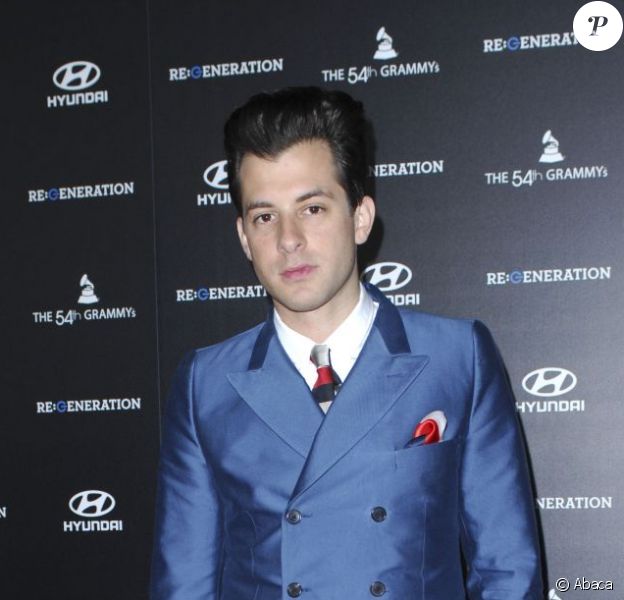 Mark Ronson à Los Angeles le 9 février 2012