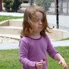 Alyson Hannigan enceinte emmène au parc sa fille Satyana, en compagnie de son mari Alexis Denisof, le 3 mai 2012 à Los Angeles