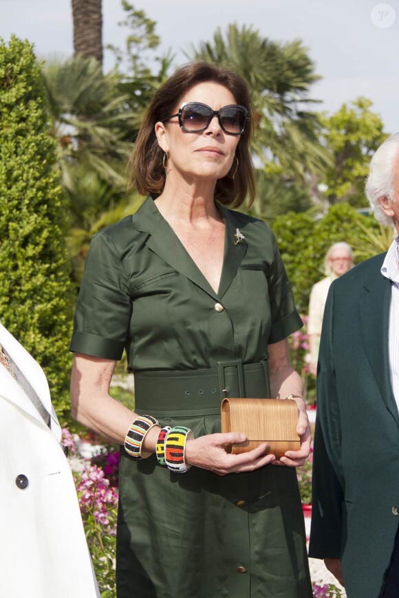 Caroline de Monaco, toujours ravissante, visite le salon Rêveries sur les jardins, à Monaco. Samedi 5 mai 2012