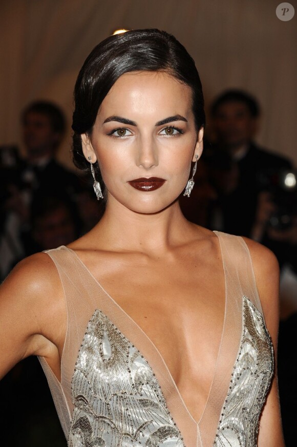 Camilla Belle sublime en robe Ralph Lauren au MET Ball à New York le 7 mai 2012