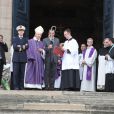 Les obsèques d'Emmanuelle de Dampierre, duchesse douairière de Ségovie et d'Anjou, morte le 3 mai 2012 à Rome, ont eu lieu le 11 mai à Paris en l'église Notre-Dame du Val-de-Grâce, rassemblant autour de son petit-fils le prince Louis de Bourbon la famille légitimiste et la Maison de France. La défunte a ensuite été inhumée au caveau familial Dampierre du cimetière parisien de Passy, en petit comité.