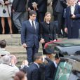  Le prince Louis de Bourbon, épaulé par sa femme la princesse Maria Margarita, était au coeur de la célébration du souvenir de sa grand-mère. 
 Les obsèques d'Emmanuelle de Dampierre, duchesse douairière de Ségovie et d'Anjou, morte le 3 mai 2012 à Rome, ont eu lieu le 11 mai à Paris en l'église Notre-Dame du Val-de-Grâce, rassemblant autour de son petit-fils le prince Louis de Bourbon la famille légitimiste et la Maison de France. La défunte a ensuite été inhumée au caveau familial Dampierre du cimetière parisien de Passy, en petit comité. 