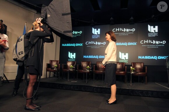 La princesse Madeleine de Suède a mené les débats lors de la conférence ''Investir dans les enfants'' de la World Childhood Foundation, au Nasdaq building de New York, le 9 mai 2012.