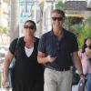 Pierce Brosnan et sa femme Keely Shaye Smith font du shopping à Los Angeles, le 11 mai 2012