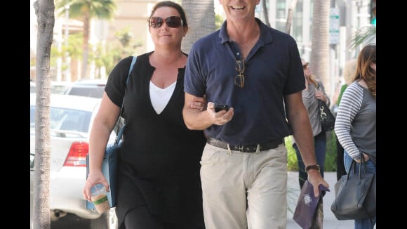 Pierce Brosnan : Sortie shopping avec sa femme à qui il ne refuse rien