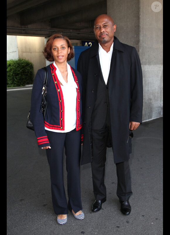 Raoul Peck arrive à l'aéroport de Nice le 15 mai 2012. Direction le festival de Cannes, pour assurer son rôle de membre du jury.