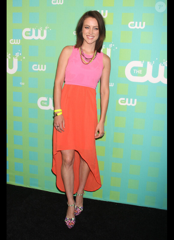 Jessica Stroup, à la conférence de presse de la chaîne CW, à New York, le jeudi 17 mai 2012.