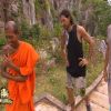 Claude et Teheira chez les moines dans Koh Lanta - La Revanche des héros le vendredi 18 mai 2012 sur TF1
