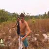 Claude et Teheiura chez les moines dans Koh Lanta - La Revanche des héros le vendredi 18 mai 2012 sur TF1