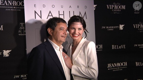 Edouard Nahum et sa nouvelle égérie Delphine Chanéac fêtent le lancement de leur nouvelle campagne au VIP Room de Cannes. Le 21 mai 2012.