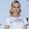 Diane Kruger en Chanel et escarpins Christian Louboutin au dîner de l'amfAR. Cap d'Antibes, le 24 mai 2012.