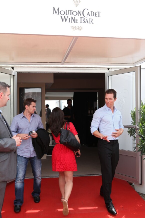 Matthew McConaughey au Mouton Cadet Wine Bar à Cannes durant le Festival 2012