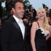 Matteo et Nunzia Garrone lors de la montée des marches de la cérémonie de clôture, le 27 mai 2012 au Festival de Cannes.