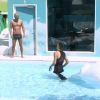 Julien se jette dans la piscine au réveil dans Secret Story 6