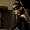 Autre genre, autre look : Anne Hathaway en Catwoman dans The Dark Knight Rises, en salles le 25 juillet 2012.