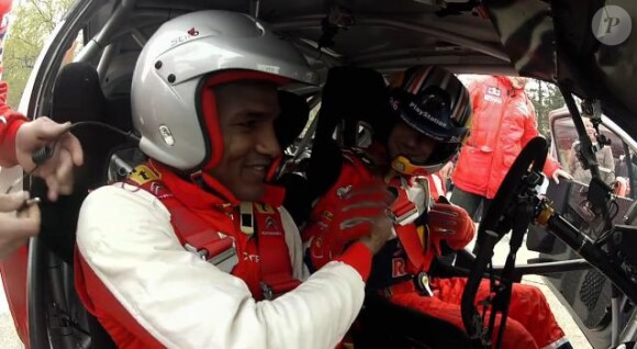 Florent Malouda a eu le droit à une petite séance de conduite très particulère au côté de Sébastien Loeb avant de s'envoler pour l'Euro