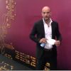 Kévin face au distributeur d'indices dans le troisième prime de Secret Story 6, vendredi 8 juin 2012 sur TF1