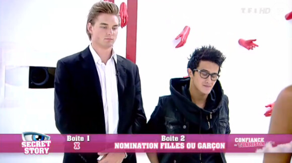 Ginie et Emilie vs Sergueï et David dans la salle de la confiance dans le troisième prime de Secret Story 6, vendredi 8 juin 2012 sur TF1