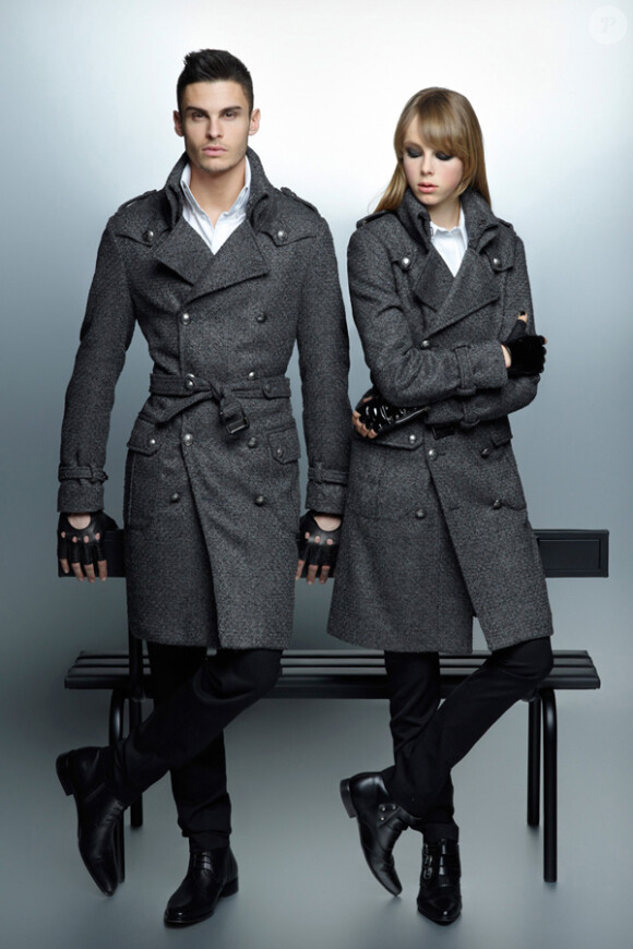 Baptiste Giabiconi et Edie Campbell posent pour la campagne automne/hiver 2012 de Karl Lagerfeld.