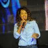 Amel Bent lors du concert pour Les Petits Anges de la Vie, au VIP ROOM de Jean-Roch, à Paris le 10 juin 2012