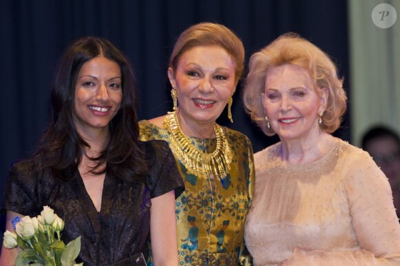 L'ex-impératrice d'Iran Farah Pahlavi et la comtesse Marianne de Wisborg. Soirée de remise des prix d'art Marianne and Sigvard Bernadotte Art Awards sous le parrainage du prince Carl Philip de Suède et de la comtesse Marianne de Wisborg, le 7 juin 2012 au Grand Hôtel de Stockholm.