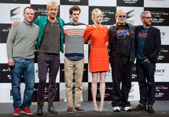 Marc Webb, Rhys Ifans, Andrew Garfield, Emma Stone, Avi Arad et Matt Tolmach lors de la conférence de presse du film The Amazing Spider-Man au Japon à Tokyo le 12 juin 2012