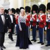 La reine Margrethe II de Danemark et le prince Henrik arrivent pour un dîner au palais royal Amalienborg, à Copenhague, le 14 juin 2012 en l'honneur de la visite officielle au Danemark du président de la République populaire de Chine Hu Jintao et son épouse Liu Yongqing.