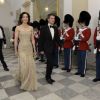 La princesse Mary arrive avec son époux le prince Frederik pour un dîner au palais royal Amalienborg, à Copenhague, le 14 juin 2012 en l'honneur de la visite officielle au Danemark du président de la République populaire de Chine Hu Jintao et son épouse Liu Yongqing.