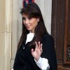 Kim Kardashian sort d'un rendez-vous pro à Paris le 21 juin 2012
