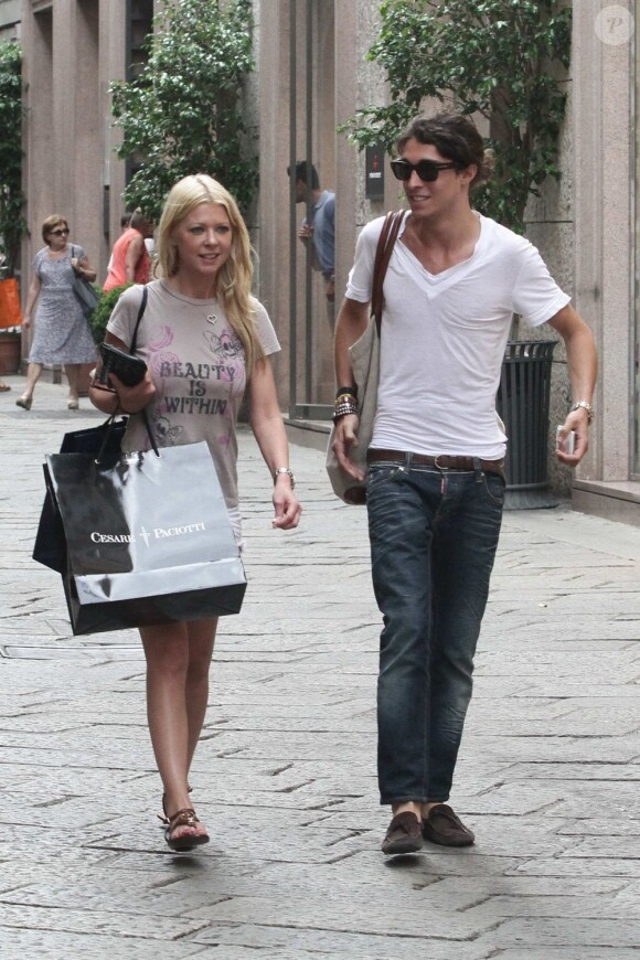 Tara Reid fait du shopping à Milan avec Lana Del Rey, le 20 juin 2012.