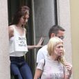 Lana Del Rey et Tara Reid font du shopping à Milan, le 20 juin 2012.