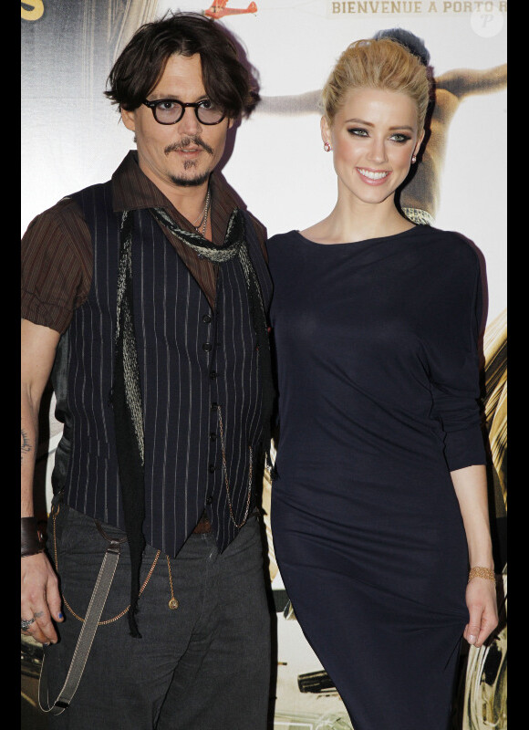 Amber Heard et Johnny Depp le 8 novembre 2011 à Paris
