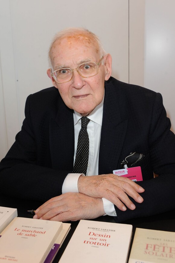 Robert Sabatier au Salon du livre de Paris, le 20 mars 2011.