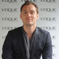 Jude Law : En Vogue et à Paris pour une soirée exclusive